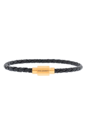 Steel and Barnett Sieraad