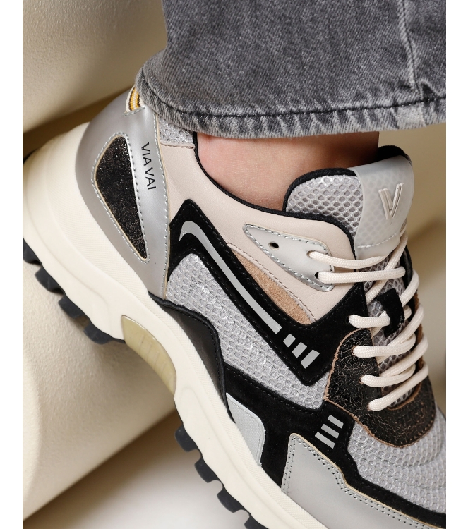 Schoen